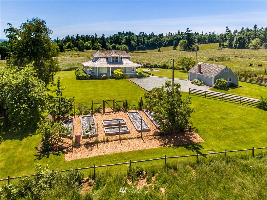 6085 South McMaster Road Freeland, WA 98249 - Photo 4 of 25