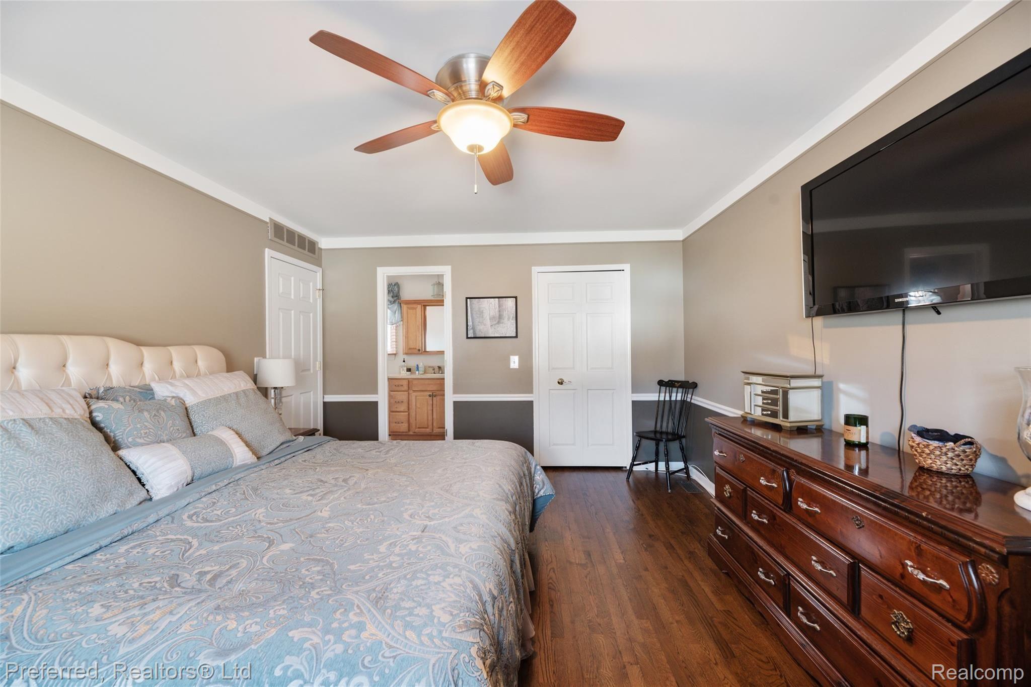 43065 Versailles Road Canton, MI 48187 - Photo 13 of 26 Large Master Bedroom with walk in closet