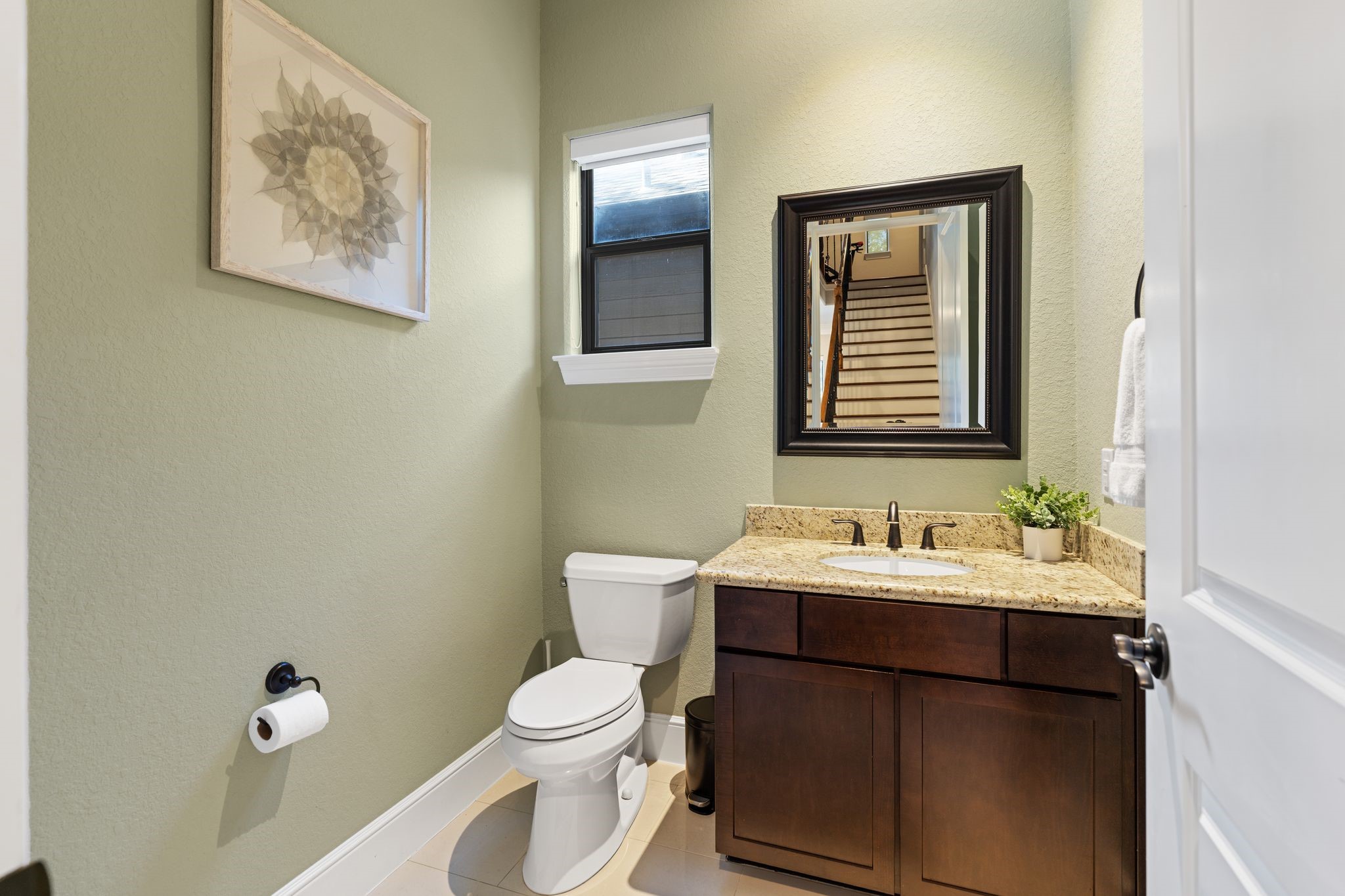 2503 Maxroy Street Houston, TX 77007 - Photo 21 of 35 Half bath on second floor.