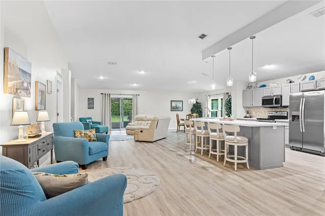 $355,000 | 2551 12th Square Southwest, Vero Beach, FL 32968