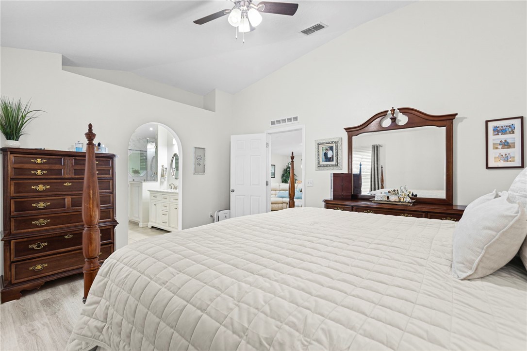 2551 12th Square Southwest Vero Beach, FL 32968 - Photo 15 of 32