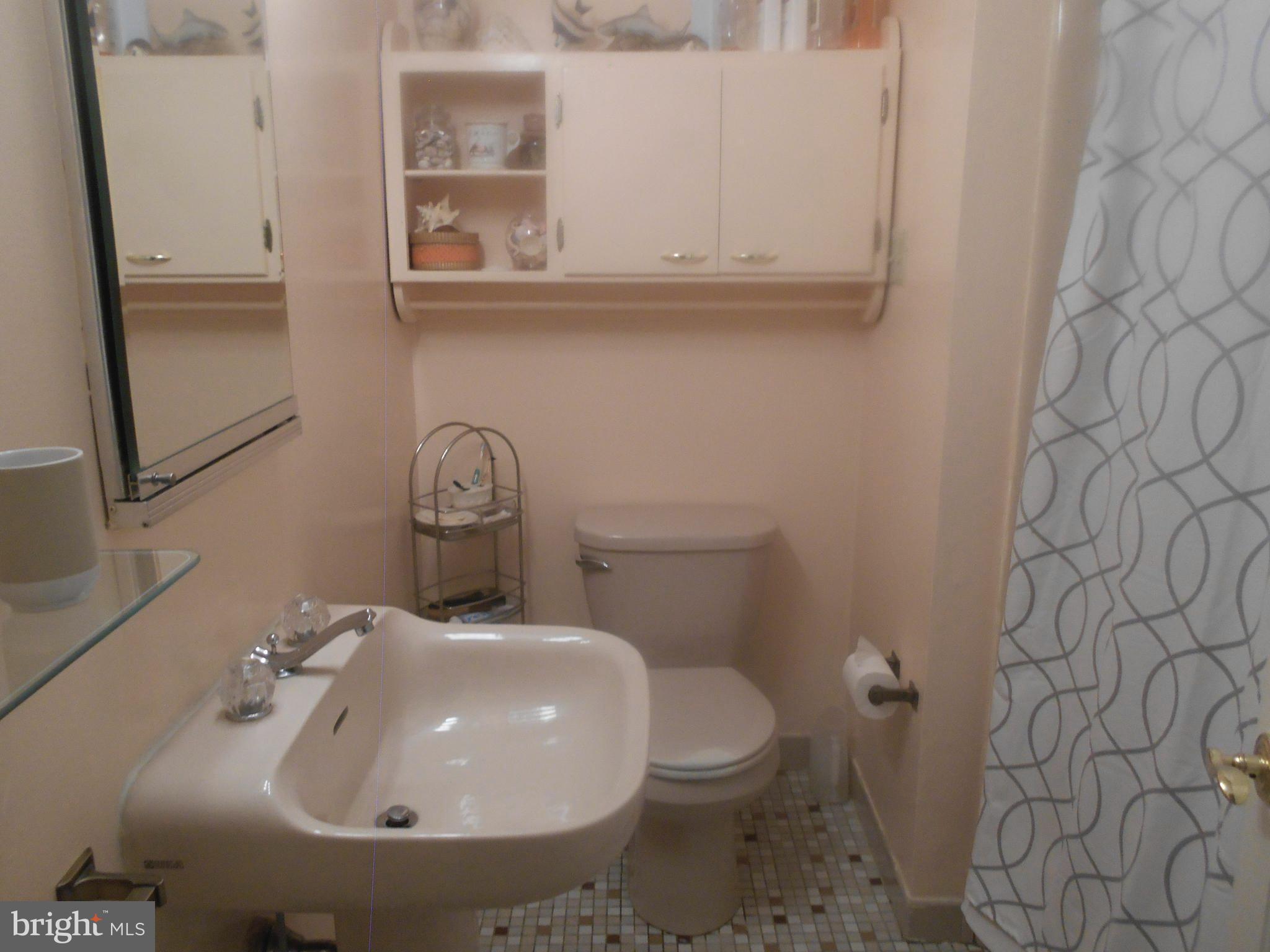 552 West Rolling Road Springfield, PA 19064 - Photo 14 of 20