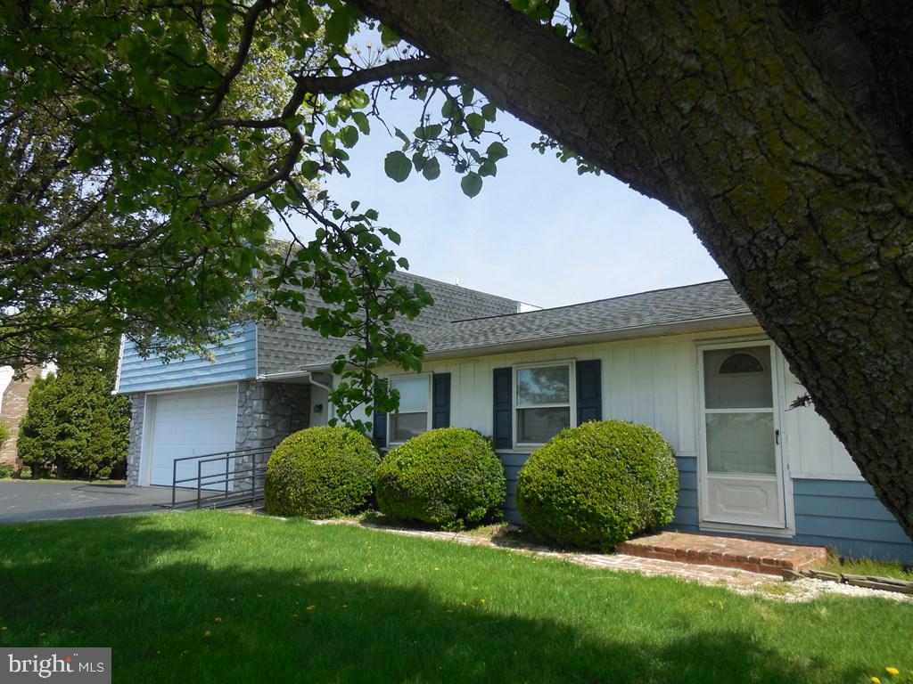1151 East Newport Road Lititz, PA 17543 - Photo 3 of 19