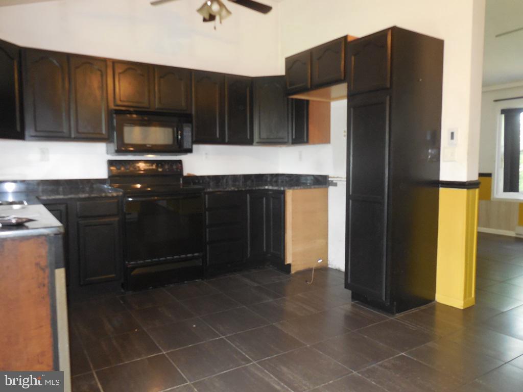 1151 East Newport Road Lititz, PA 17543 - Photo 10 of 19