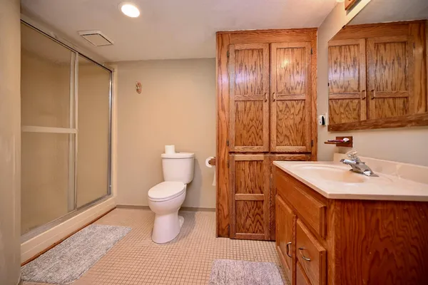 $250,000 | 1617 Poplar Drive, Red Wing, MN 55066