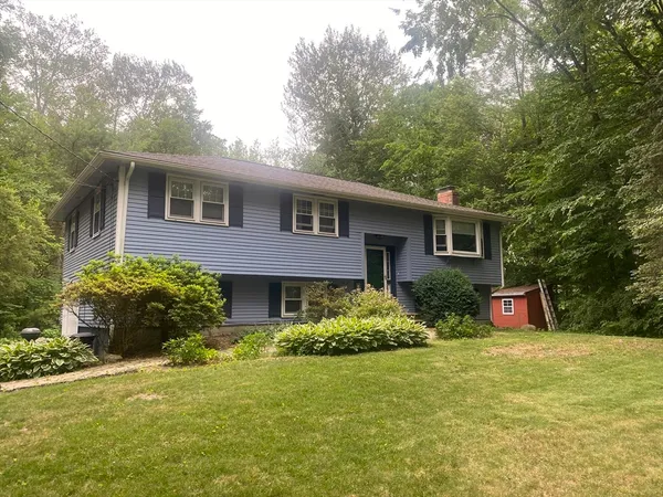 $675,000 | 10 Warwick Road, Walpole, MA 02071