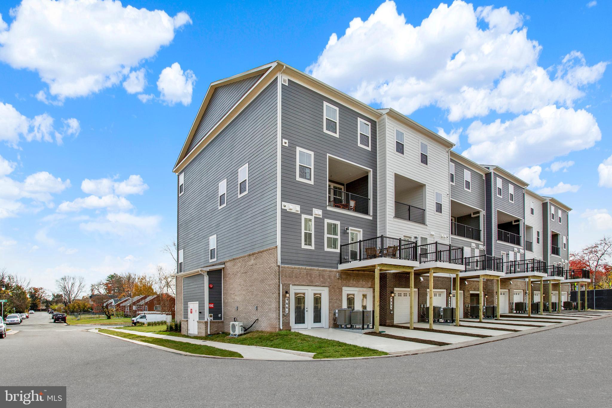 9675 Swallowtail Lane Manassas, VA 20110 - Photo 2 of 36