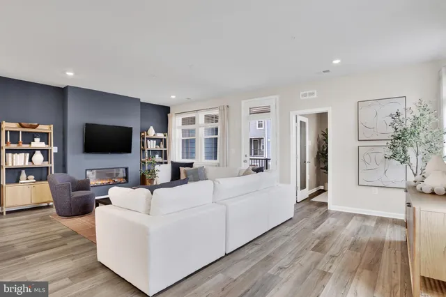 $531,300 | 9675 Swallowtail Lane, Manassas, VA 20110