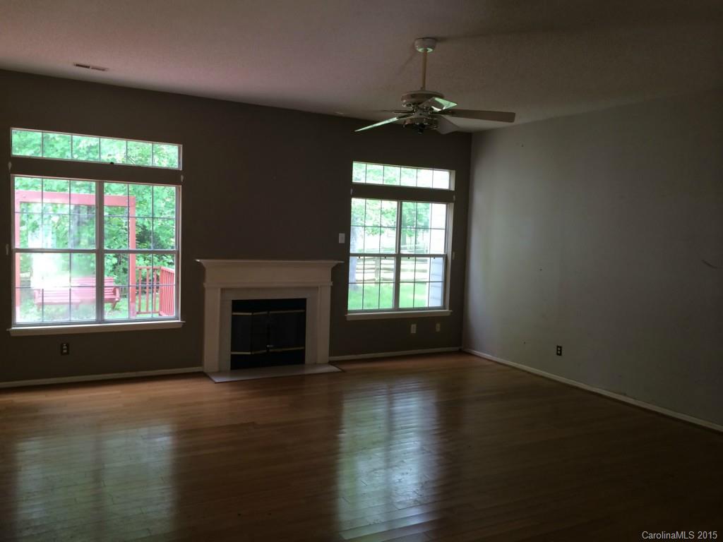 8718 Sam Dee Road Charlotte, NC 28215 - Photo 4 of 7 Gallery Image 4