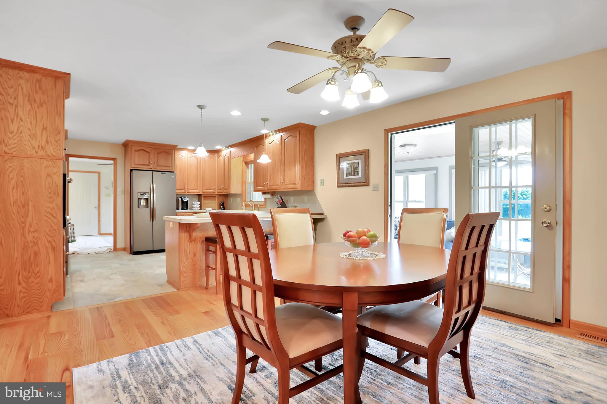 16602 Kendle Road Williamsport, MD 21795 - Photo 11 of 87 Dining area