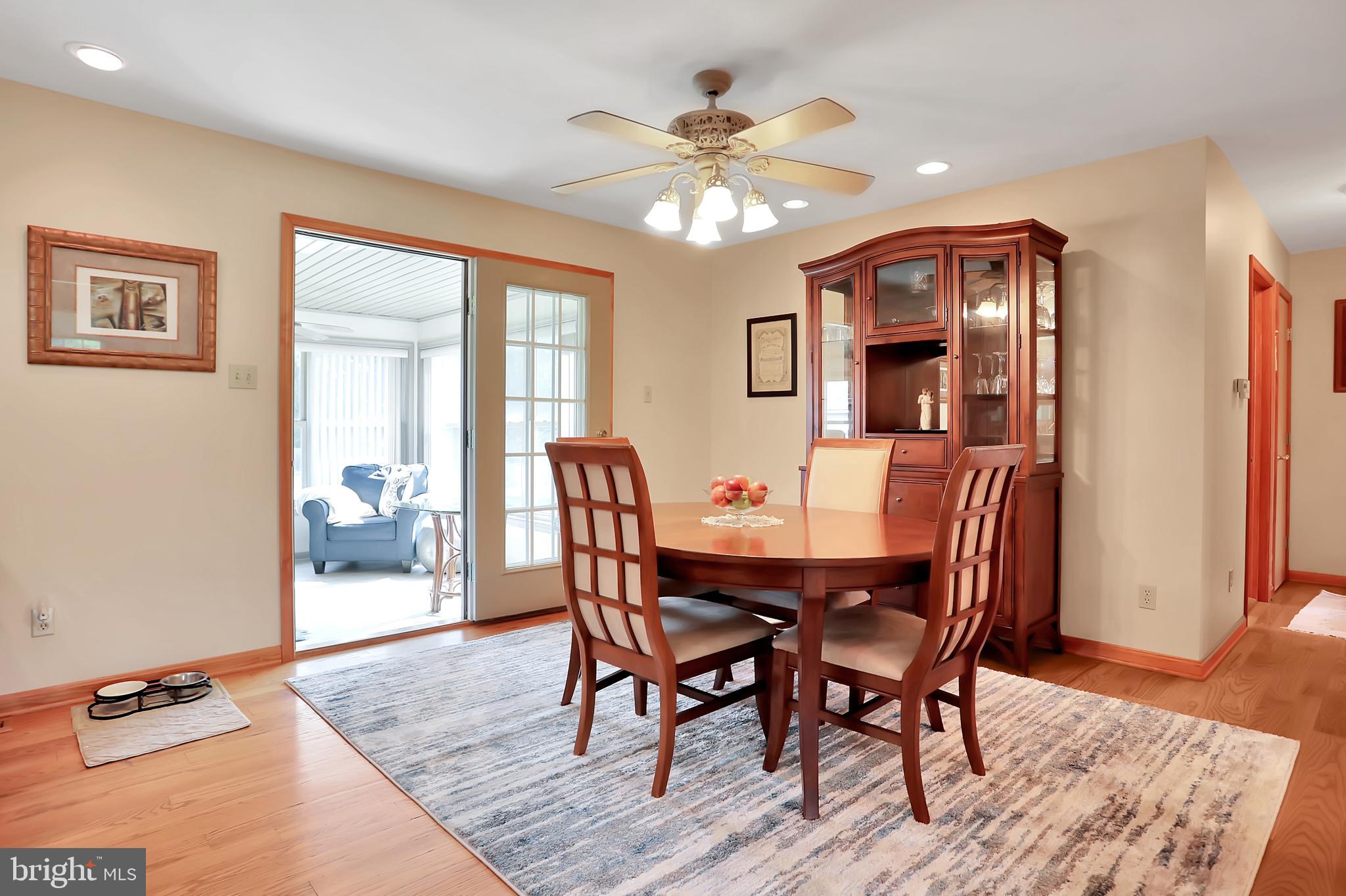 16602 Kendle Road Williamsport, MD 21795 - Photo 18 of 87 Access from dining area to sunroom