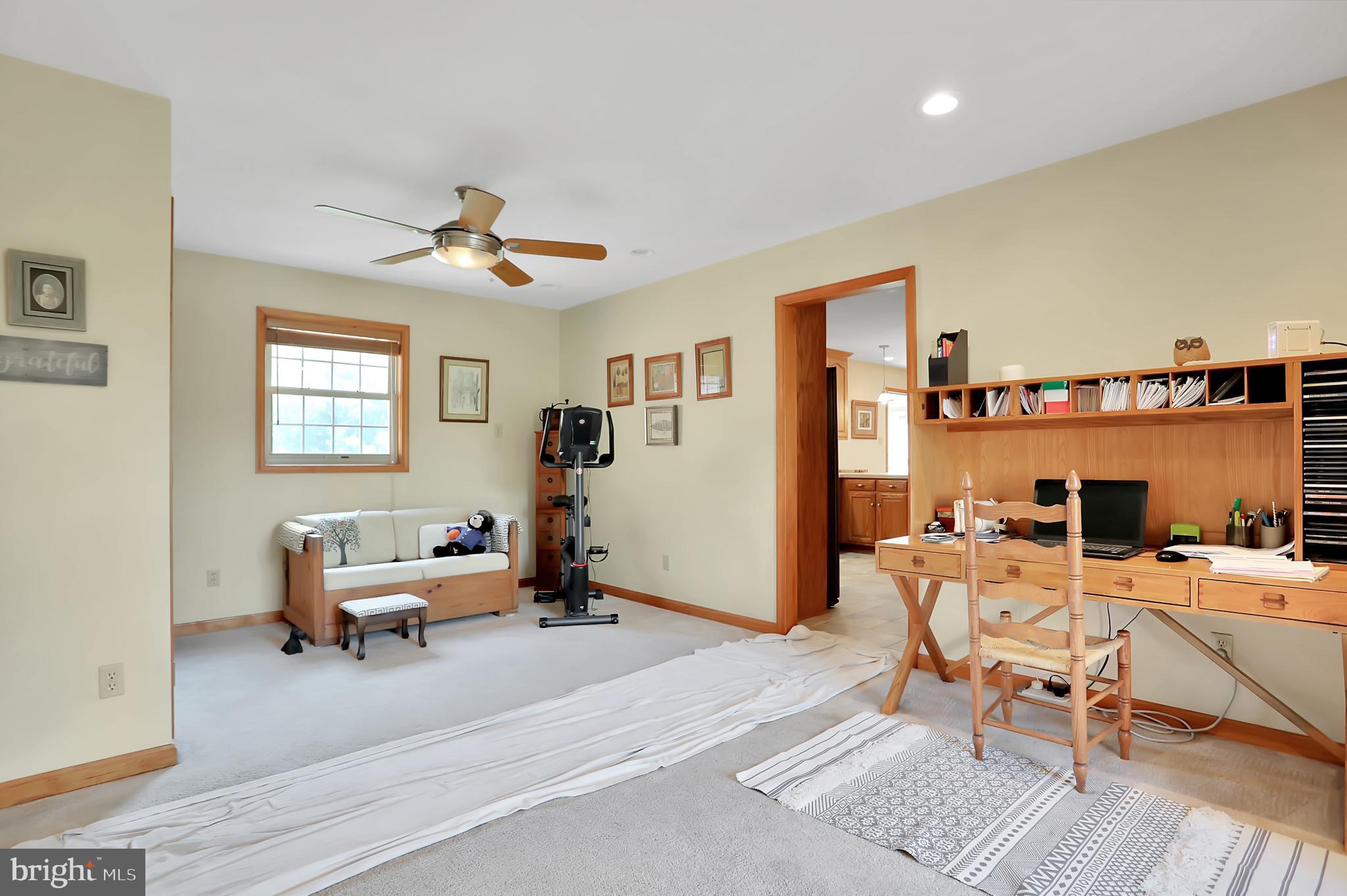 16602 Kendle Road Williamsport, MD 21795 - Photo 22 of 87 Office