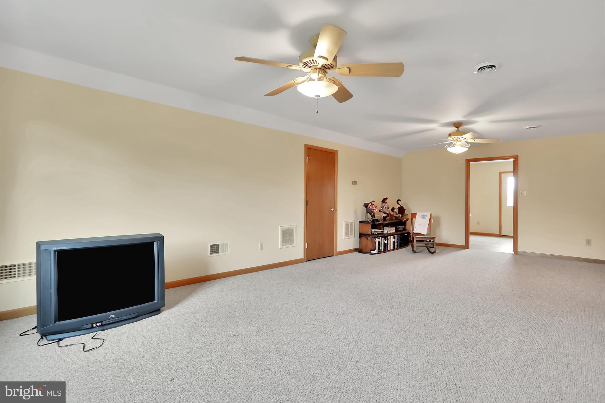 16602 Kendle Road Williamsport, MD 21795 - Photo 44 of 87 Room over garage