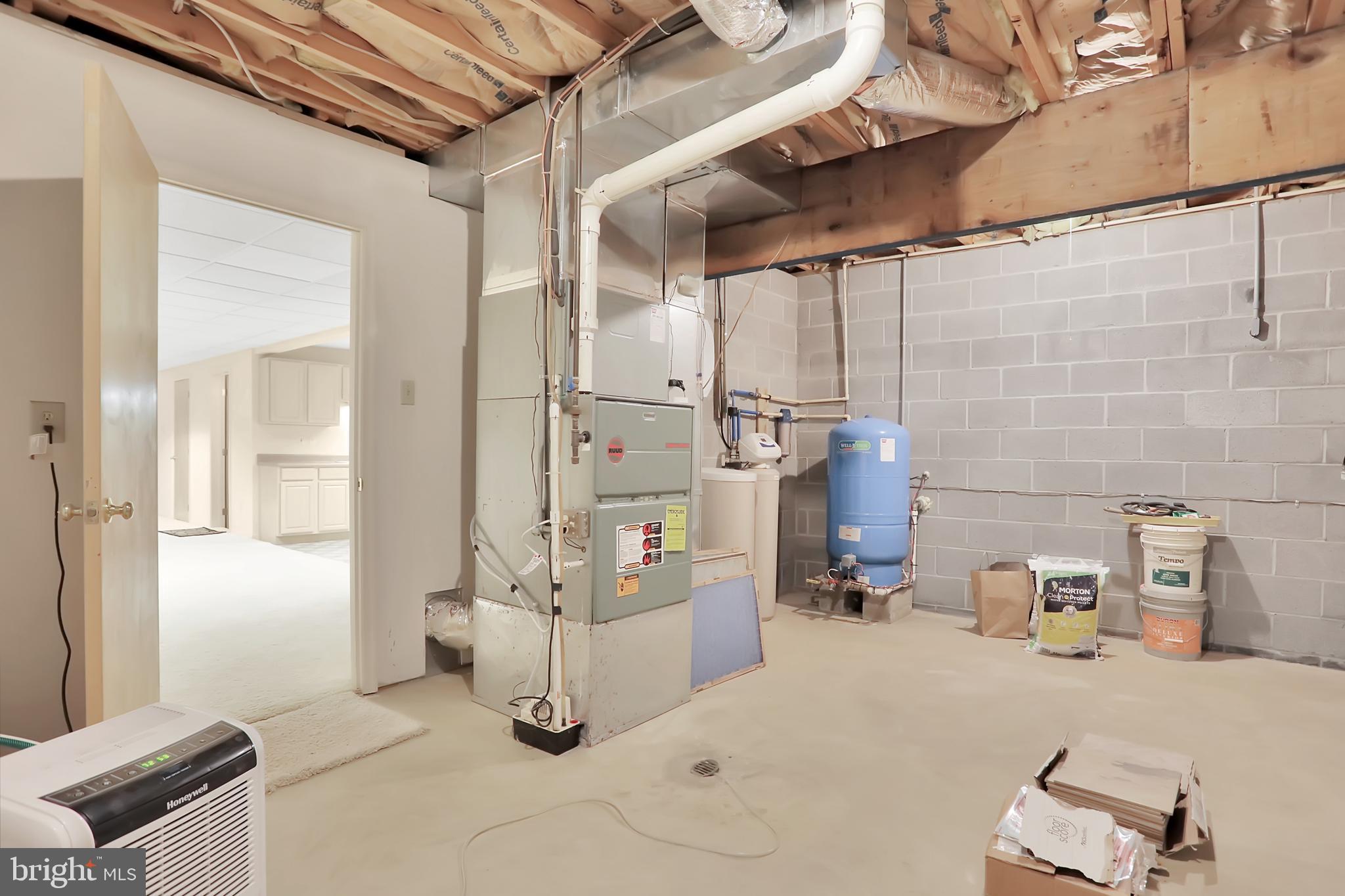 16602 Kendle Road Williamsport, MD 21795 - Photo 64 of 87 Utility room