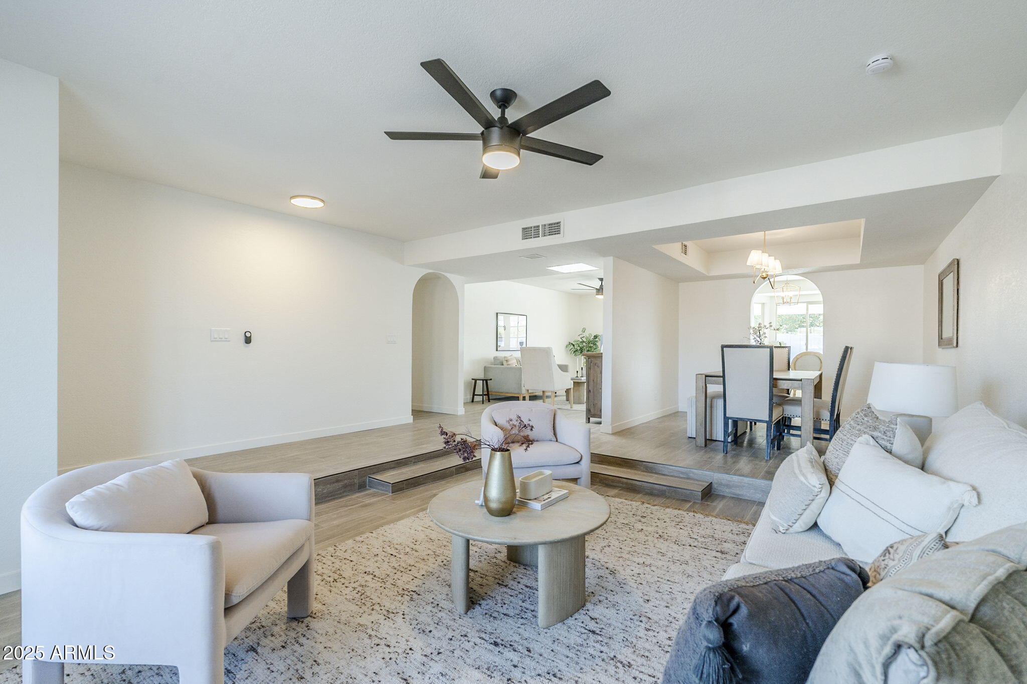 1915 West Nopal Circle Mesa, AZ 85202 - Photo 17 of 44 Formal Living Room