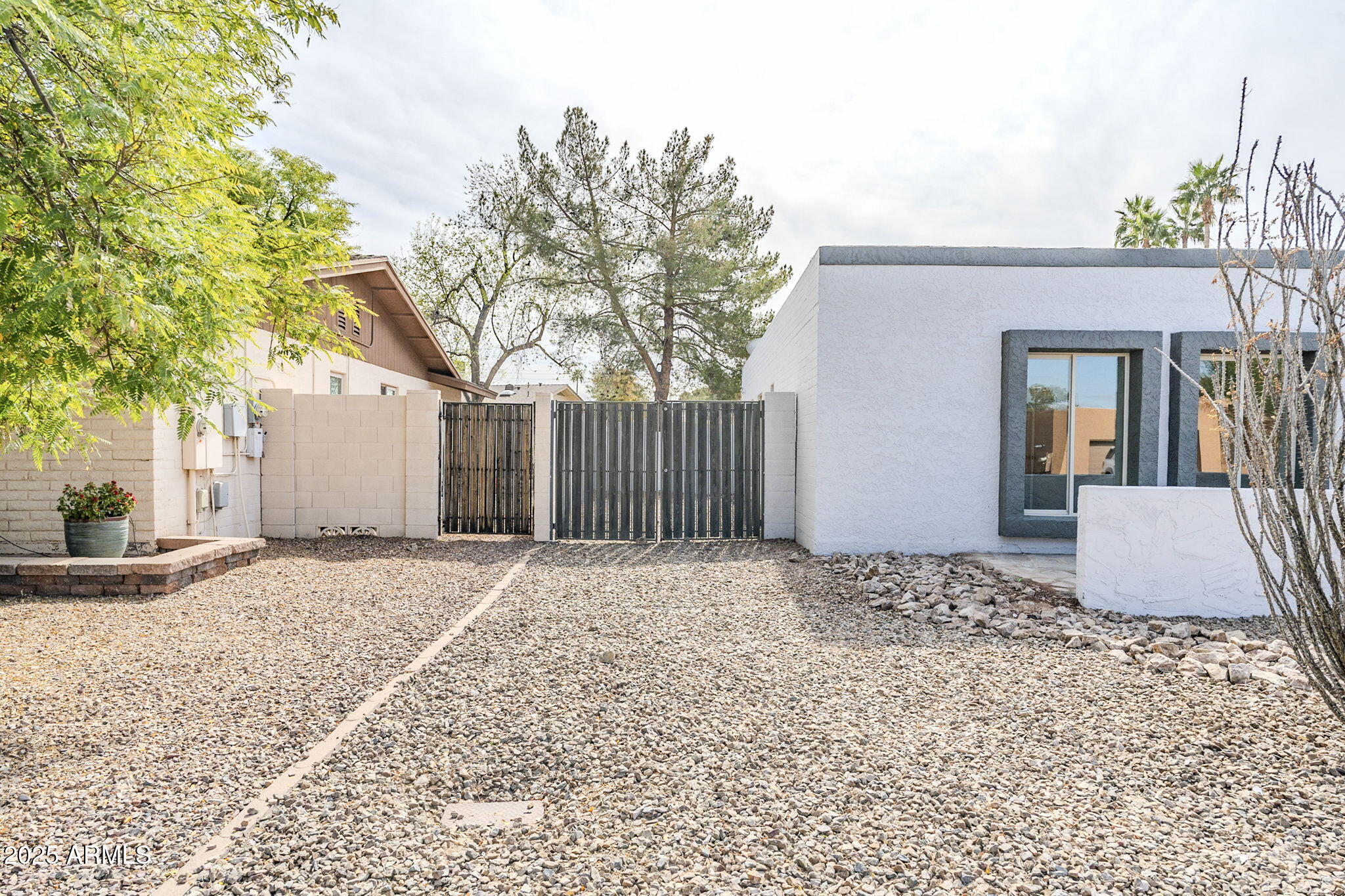 1915 West Nopal Circle Mesa, AZ 85202 - Photo 4 of 44 4-web-or-mls-Nopal-4