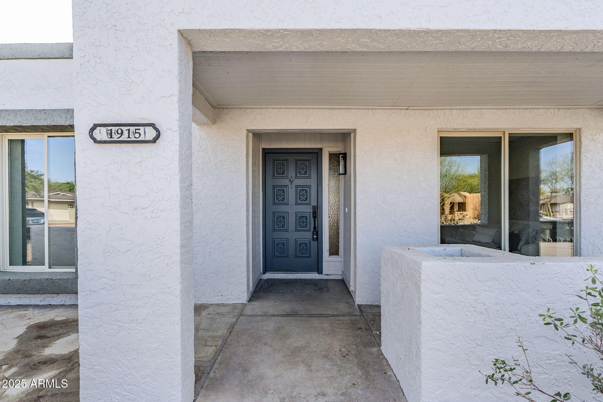 1915 West Nopal Circle Mesa, AZ 85202 - Photo 5 of 44 5-web-or-mls-Nopal-5