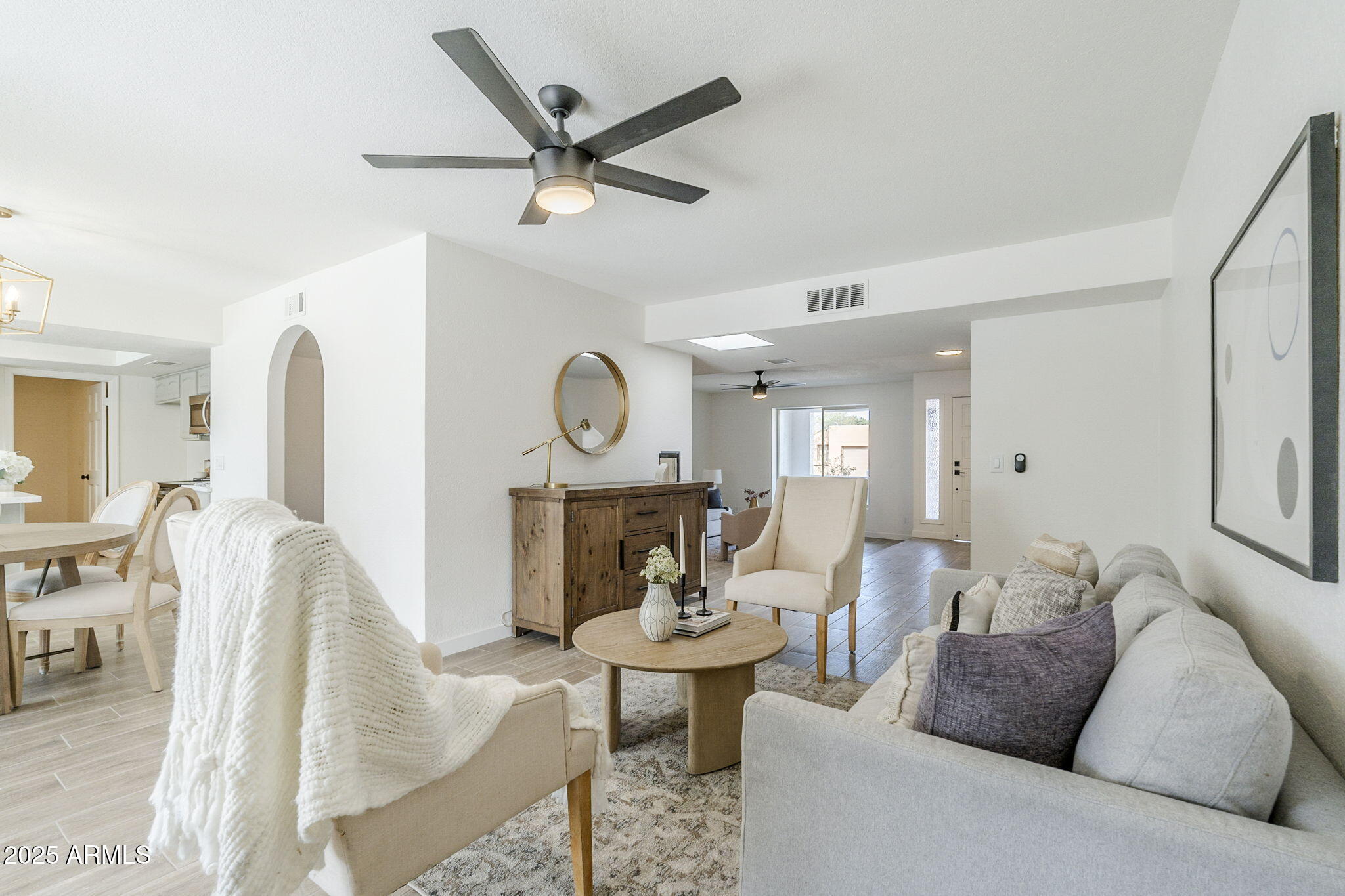 1915 West Nopal Circle Mesa, AZ 85202 - Photo 8 of 44 Family Room