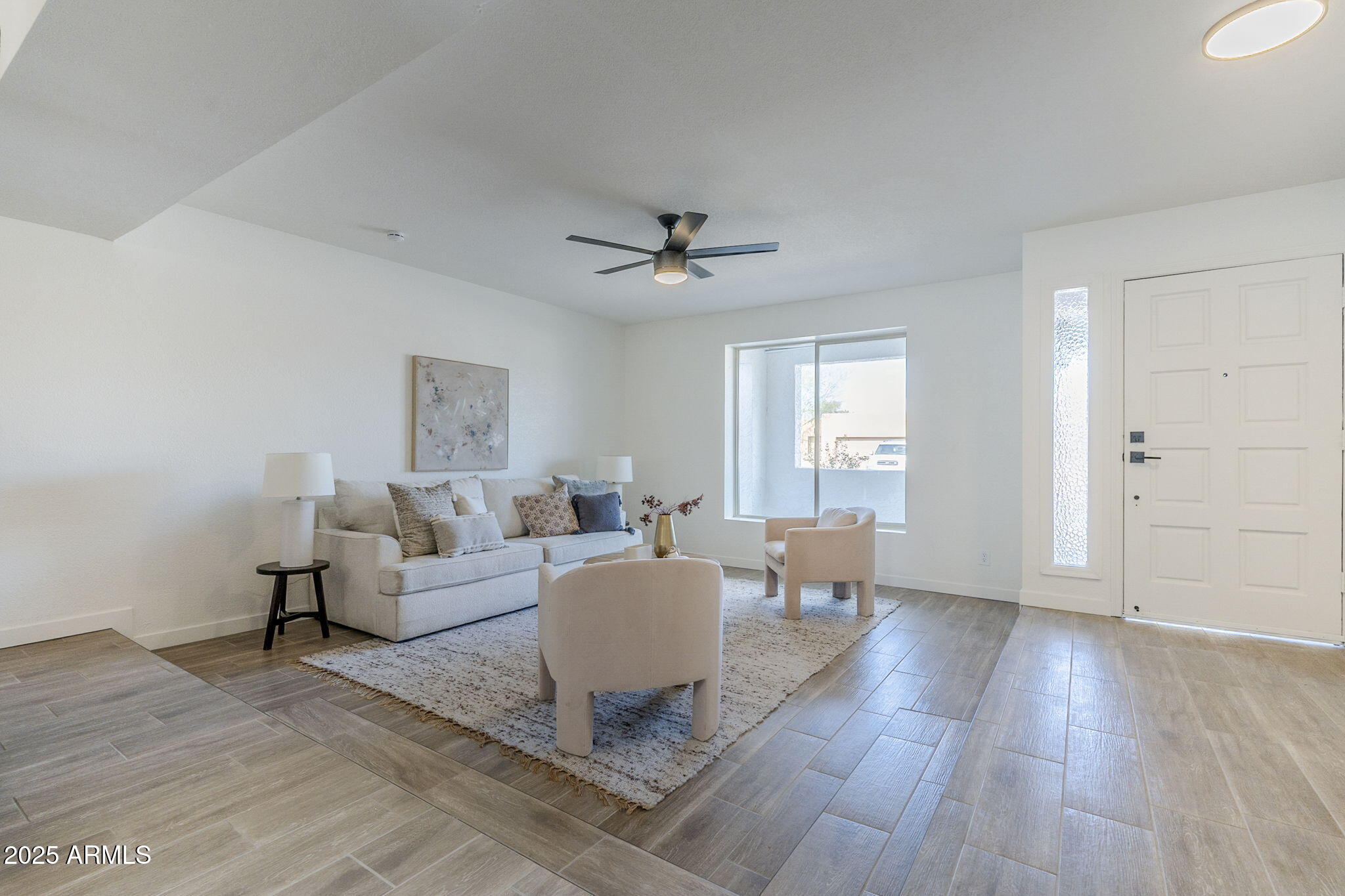 1915 West Nopal Circle Mesa, AZ 85202 - Photo 9 of 44 Family Room