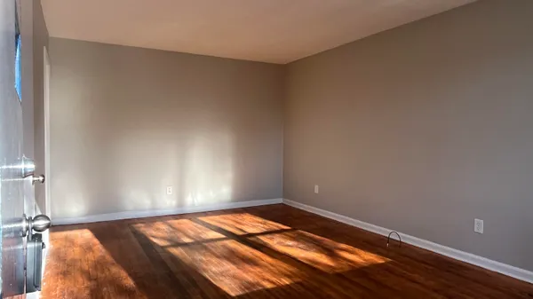 $1,050 | 3340 Hershberger Road Northwest, Roanoke, VA 24017