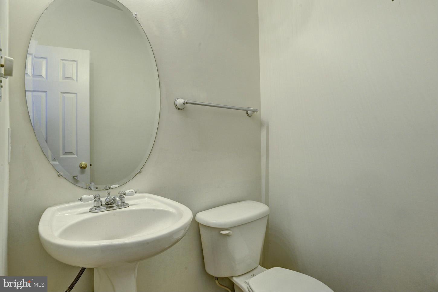 8108 Pepper Ridge Way Gaithersburg, MD 20877 - Photo 15 of 30 Bath