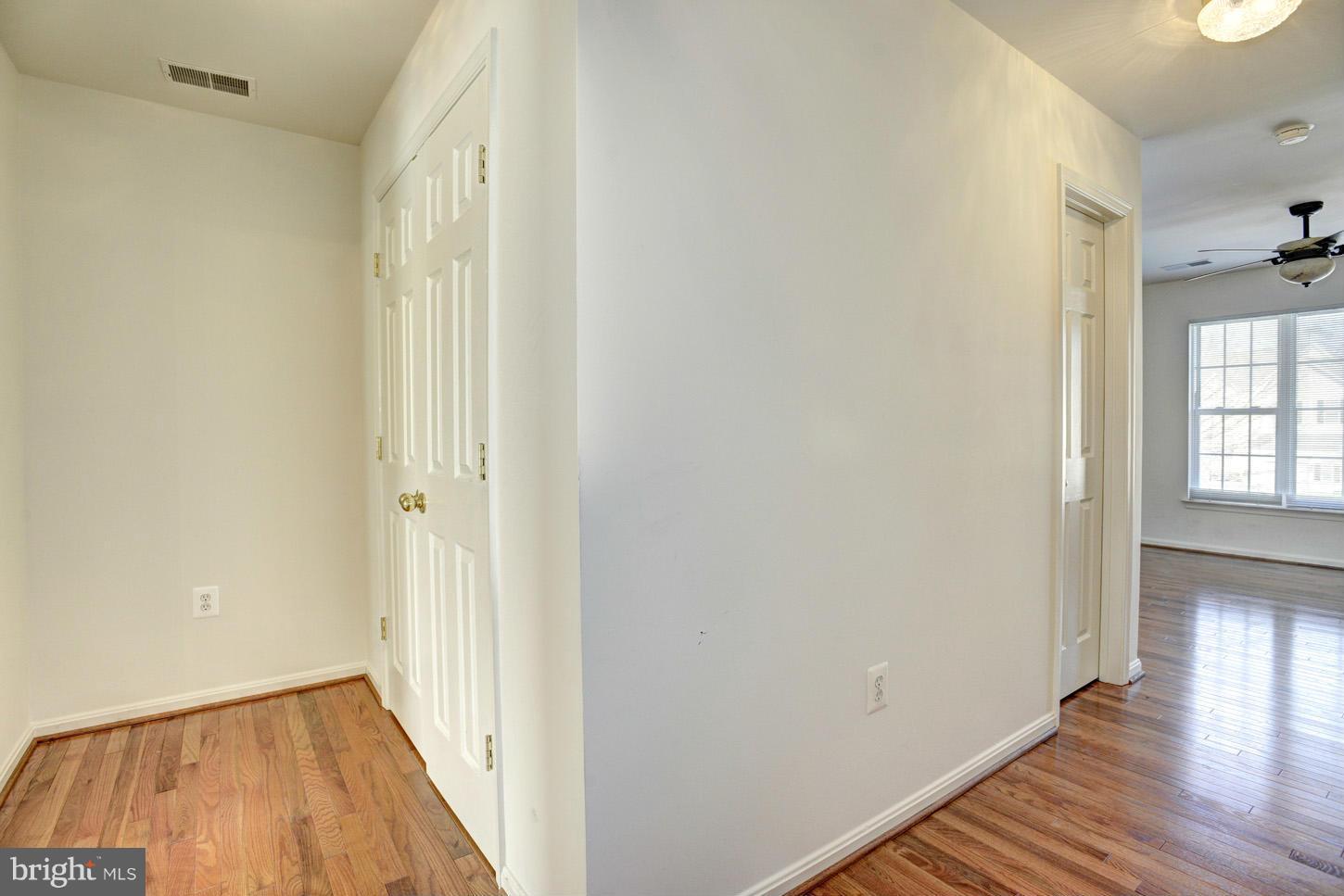 8108 Pepper Ridge Way Gaithersburg, MD 20877 - Photo 16 of 30 Bath (Master)