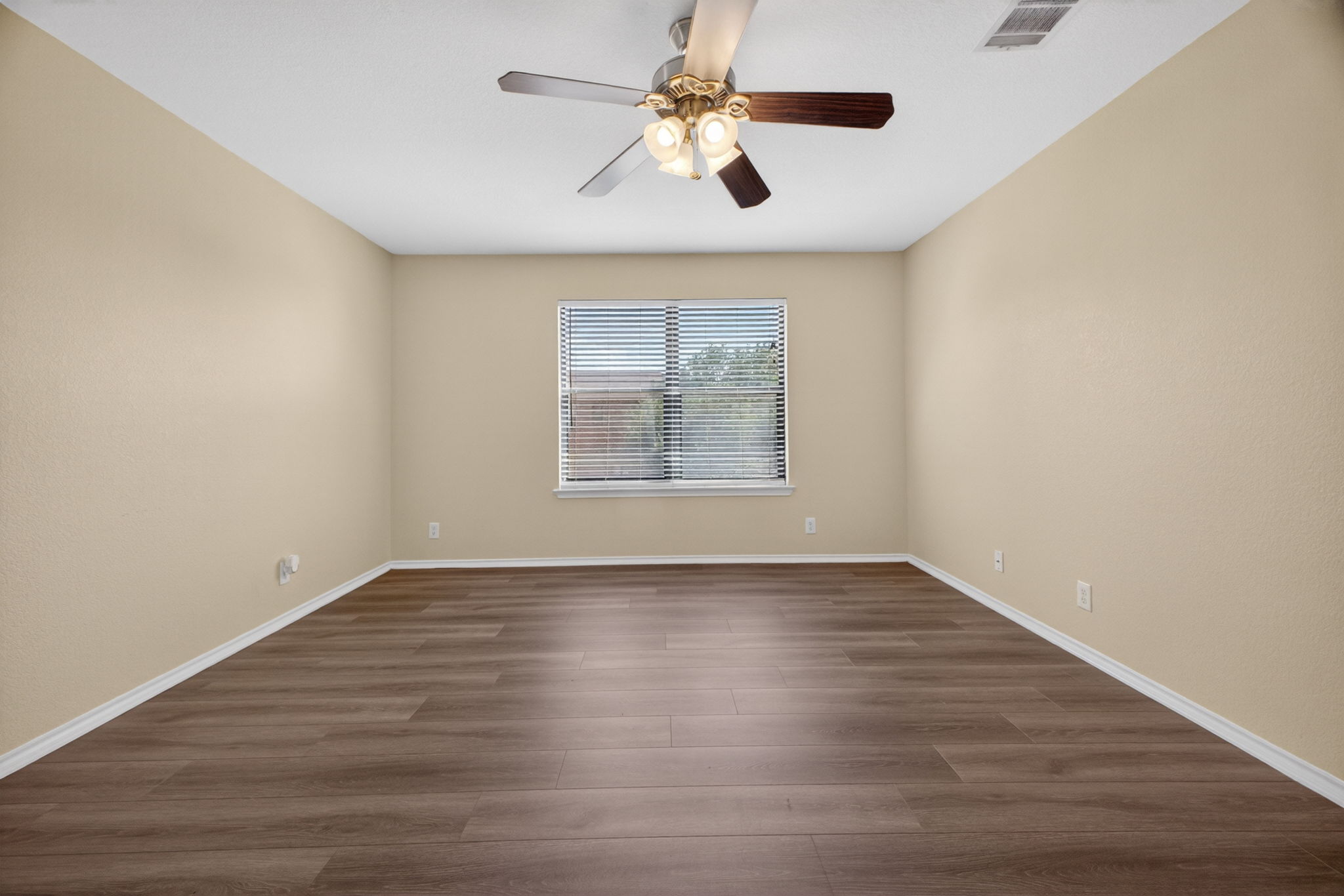 8813 Wiley Way Austin, TX 78747 - Photo 16 of 39 Second level bonus living space