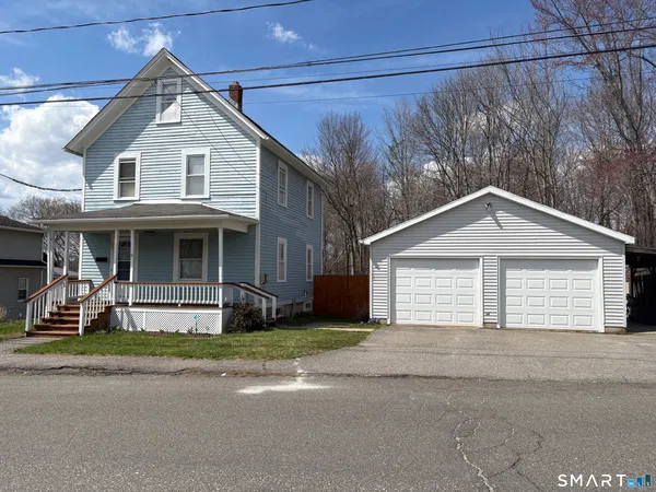 $279,900 | 121 Yorkshire Street, Torrington, CT 06790