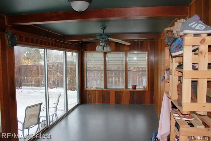 9123 Potter Road Flushing, MI 48433 - Photo 7 of 47 IMG_0362.JPG