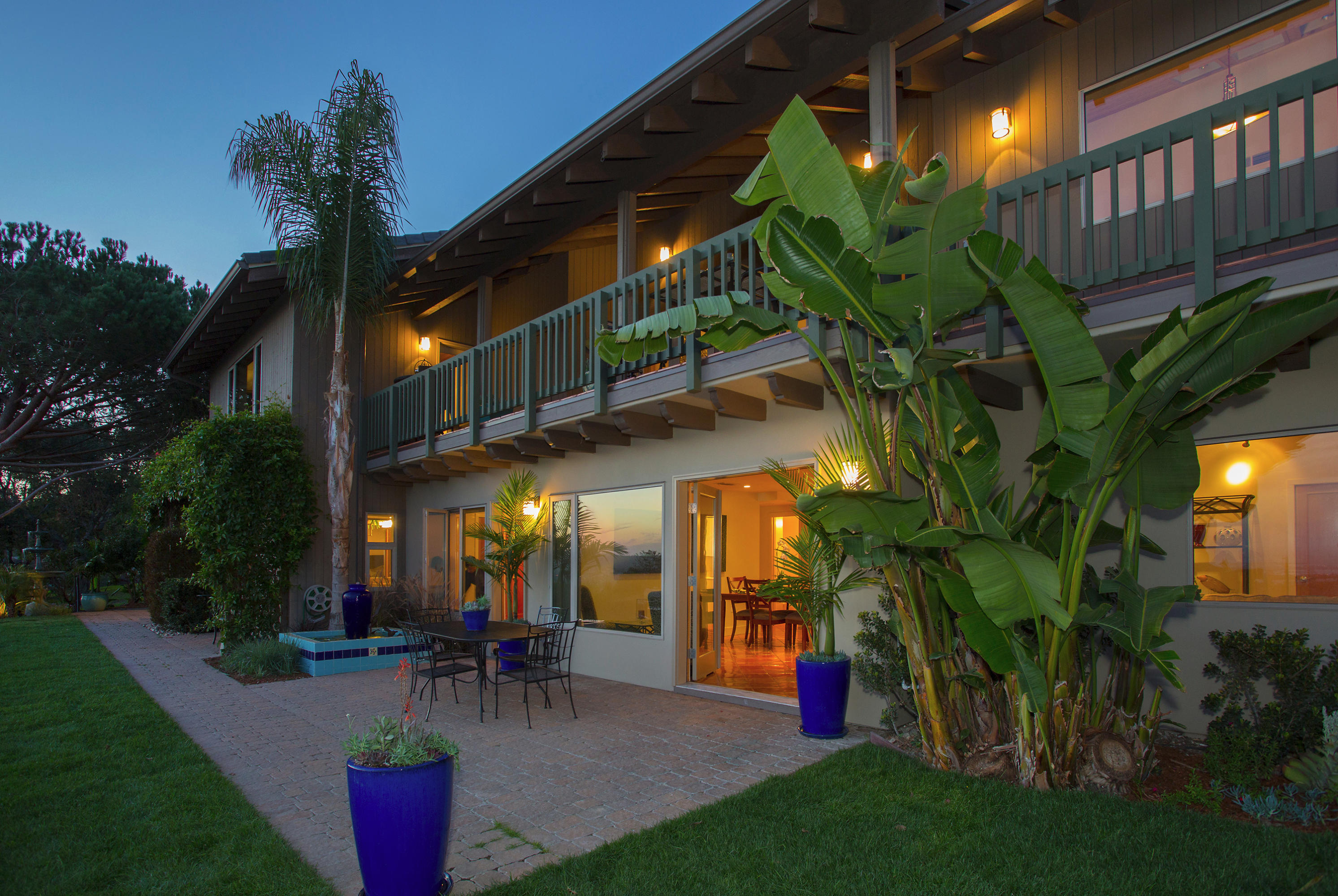 155 Cedar Lane Santa Barbara, CA 93108 - Photo 11 of 12 a view of a chairs and table in patio