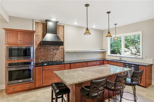 $3,800 | 155 Edgerton Street, Unit 1, Rochester, NY 14607