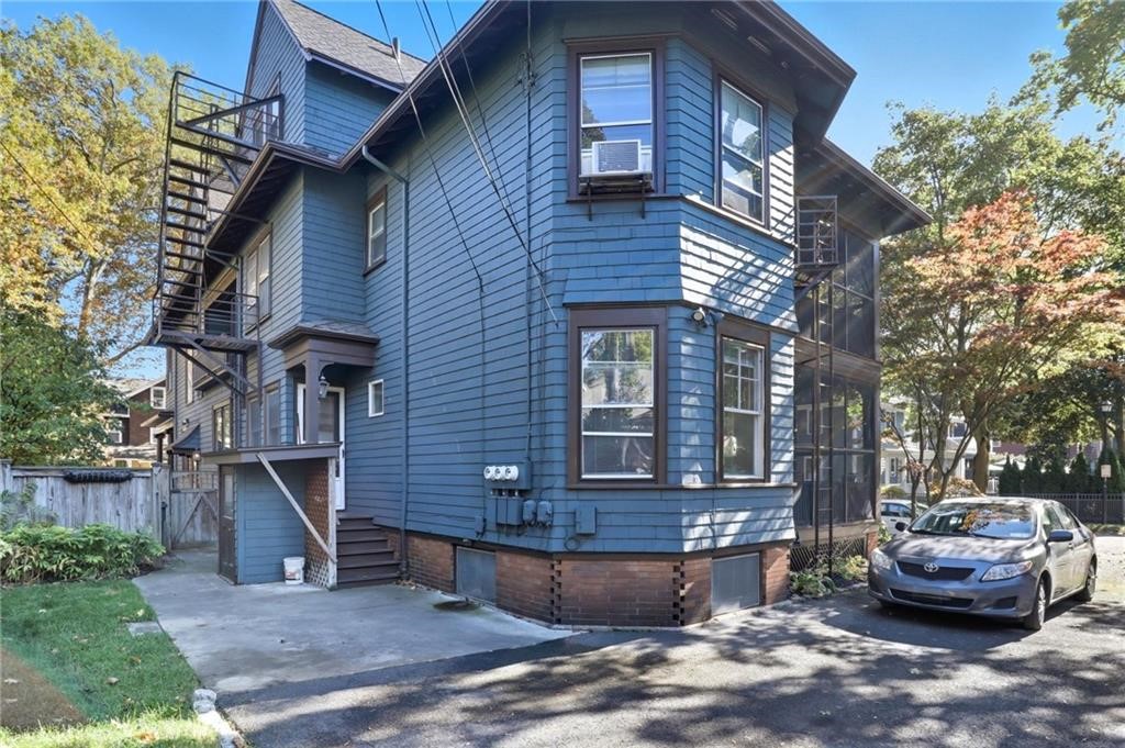 155 Edgerton Street, Unit 1 Rochester, NY 14607 - Photo 38 of 41 Parking