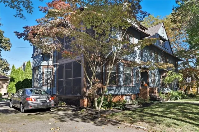 $3,800 | 155 Edgerton Street, Unit 1, Rochester, NY 14607