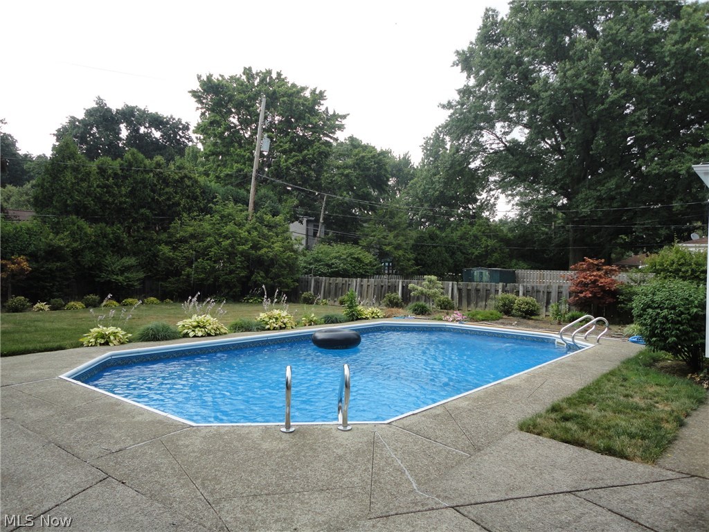 21120 Eaton Road Cleveland, OH 44126 - Photo 2 of 15 Gallery Image 2
