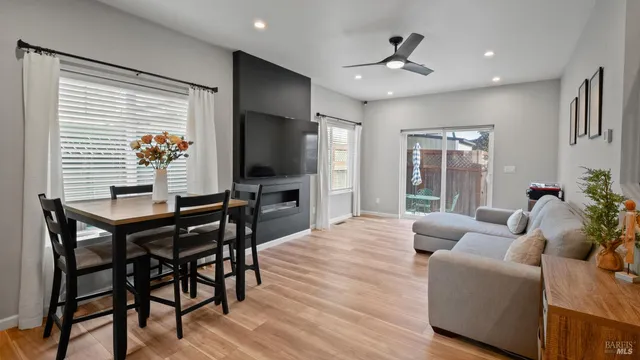 $679,000 | 2213 Tapian Way, Santa Rosa, CA 95403