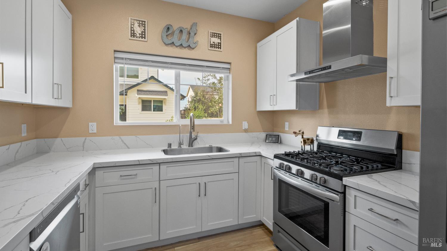 2213 Tapian Way Santa Rosa, CA 95403 - Photo 9 of 31