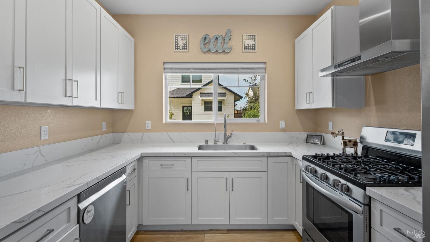 2213 Tapian Way Santa Rosa, CA 95403 - Photo 10 of 31