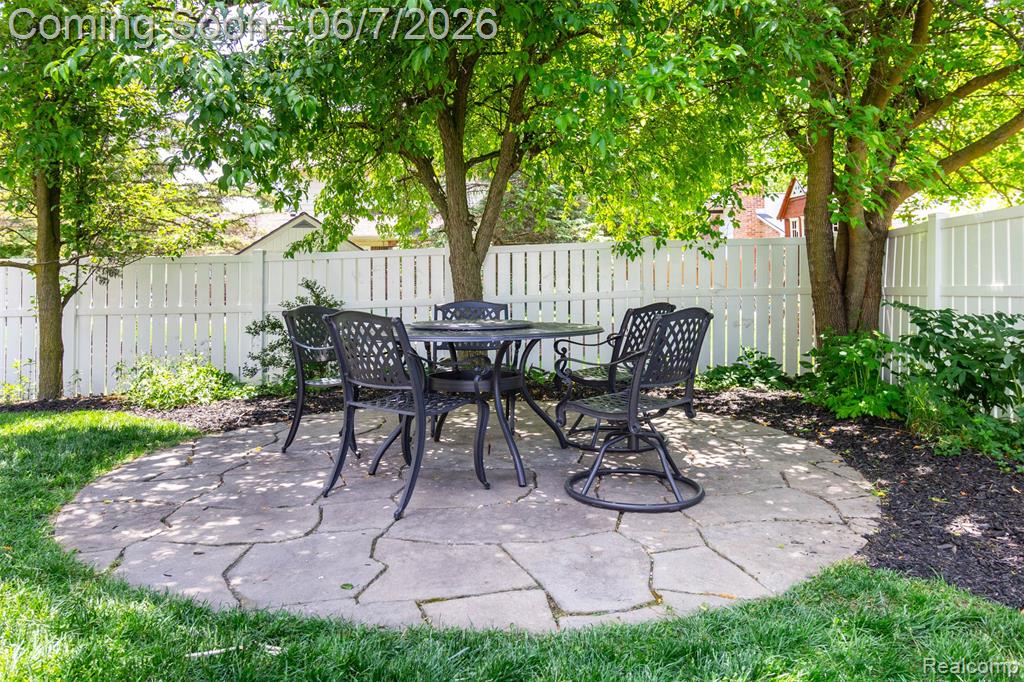 36039 Curtis Road Livonia, MI 48152 - Photo 51 of 61