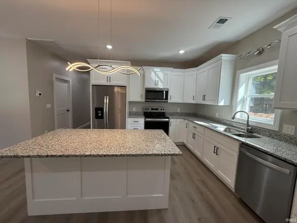 $2,200 | 3417 South Knightridge Road, Bloomington, IN 47401