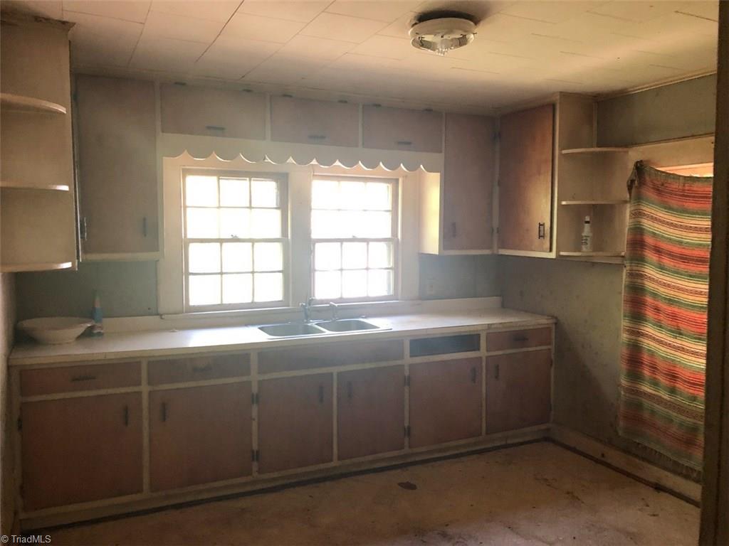 2257 Burch Bridge Road Burlington, NC 27217 - Photo 9 of 11 Gallery Image 9