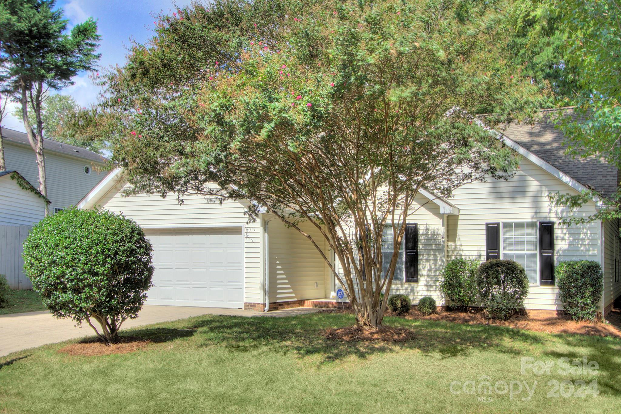 6015 Ridge Point Court Charlotte, NC 28212 - Photo 3 of 27 Gallery Image 3