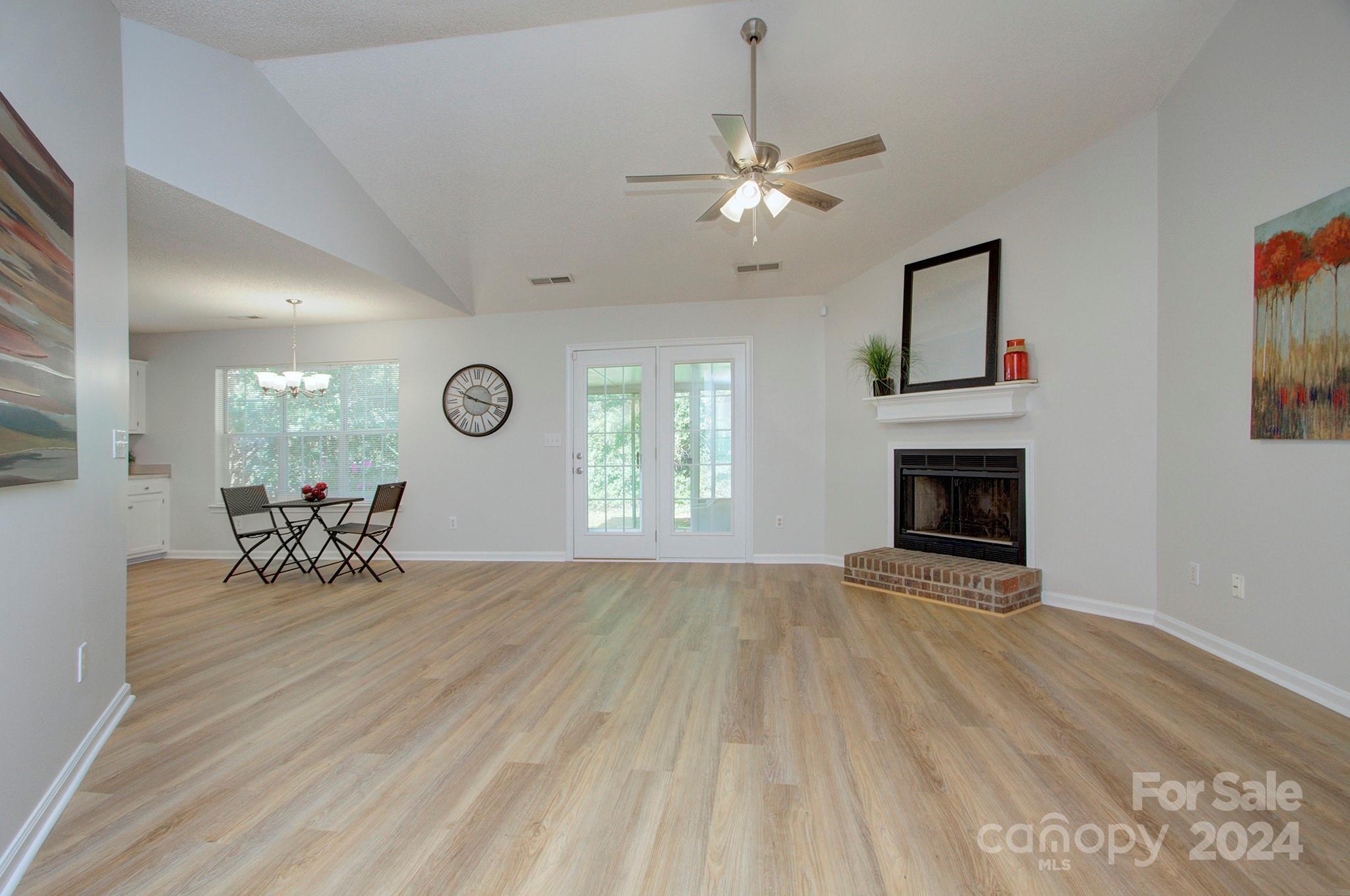 6015 Ridge Point Court Charlotte, NC 28212 - Photo 8 of 27 Gallery Image 8