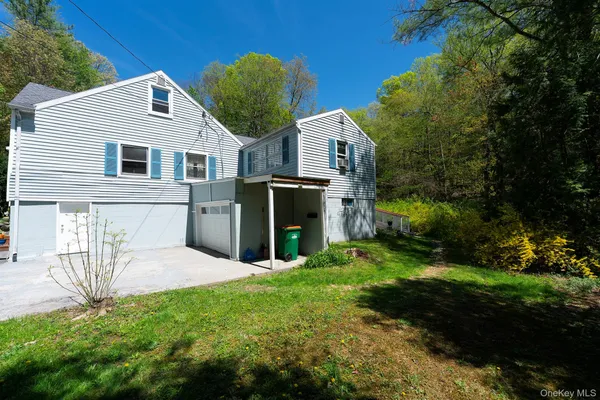 $1,500 | 21 Van Dam Road, Hyde Park, NY 12538