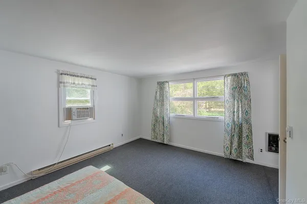 $1,500 | 21 Van Dam Road, Hyde Park, NY 12538