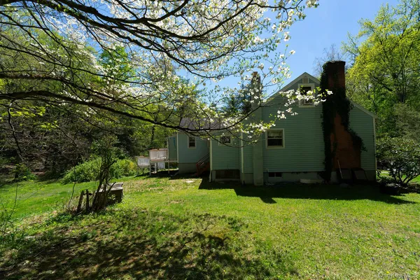 $1,500 | 21 Van Dam Road, Hyde Park, NY 12538