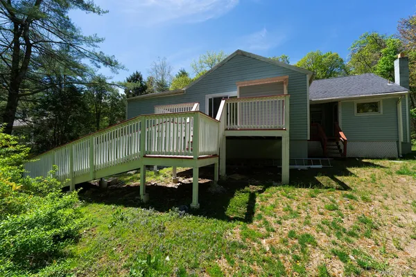 $1,500 | 21 Van Dam Road, Hyde Park, NY 12538