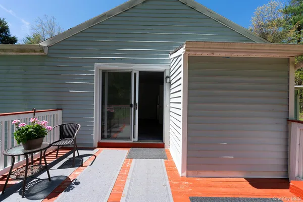$1,500 | 21 Van Dam Road, Hyde Park, NY 12538