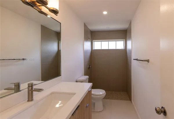 $949,990 | 9700 Kendale Boulevard, Miami, FL 33176