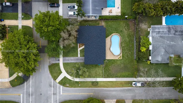 $949,990 | 9700 Kendale Boulevard, Miami, FL 33176