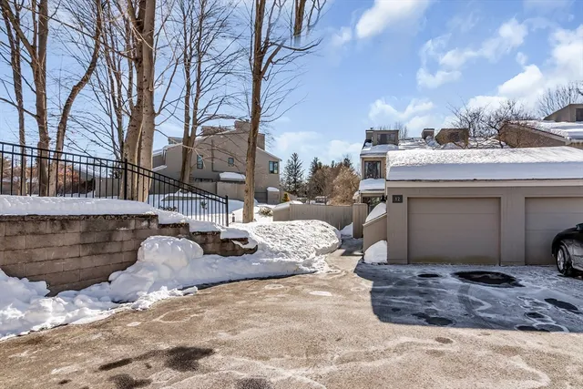 $459,000 | 12 Mill Pond, Unit 12, North Andover, MA 01845